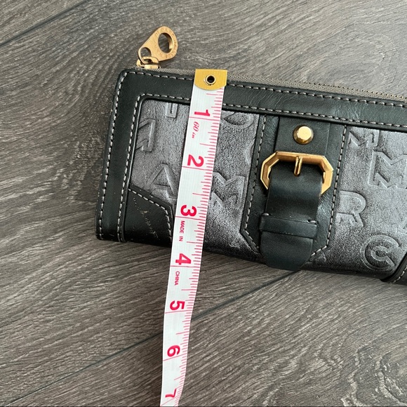 Marc Jacobs Zip Around Continental Wallet - Picture 5 of 9